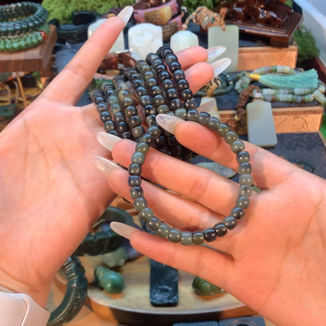 和田玉（糖玉）未镶嵌挂件