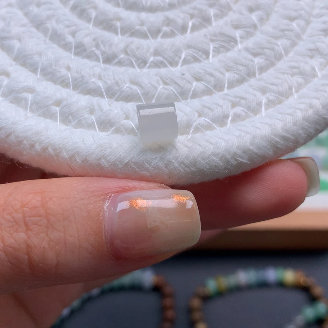 翡翠散珠优***啊天然翡翠D1538