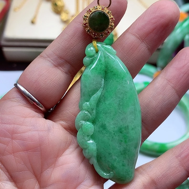 颈饰银S925镶嵌翡翠翡翠