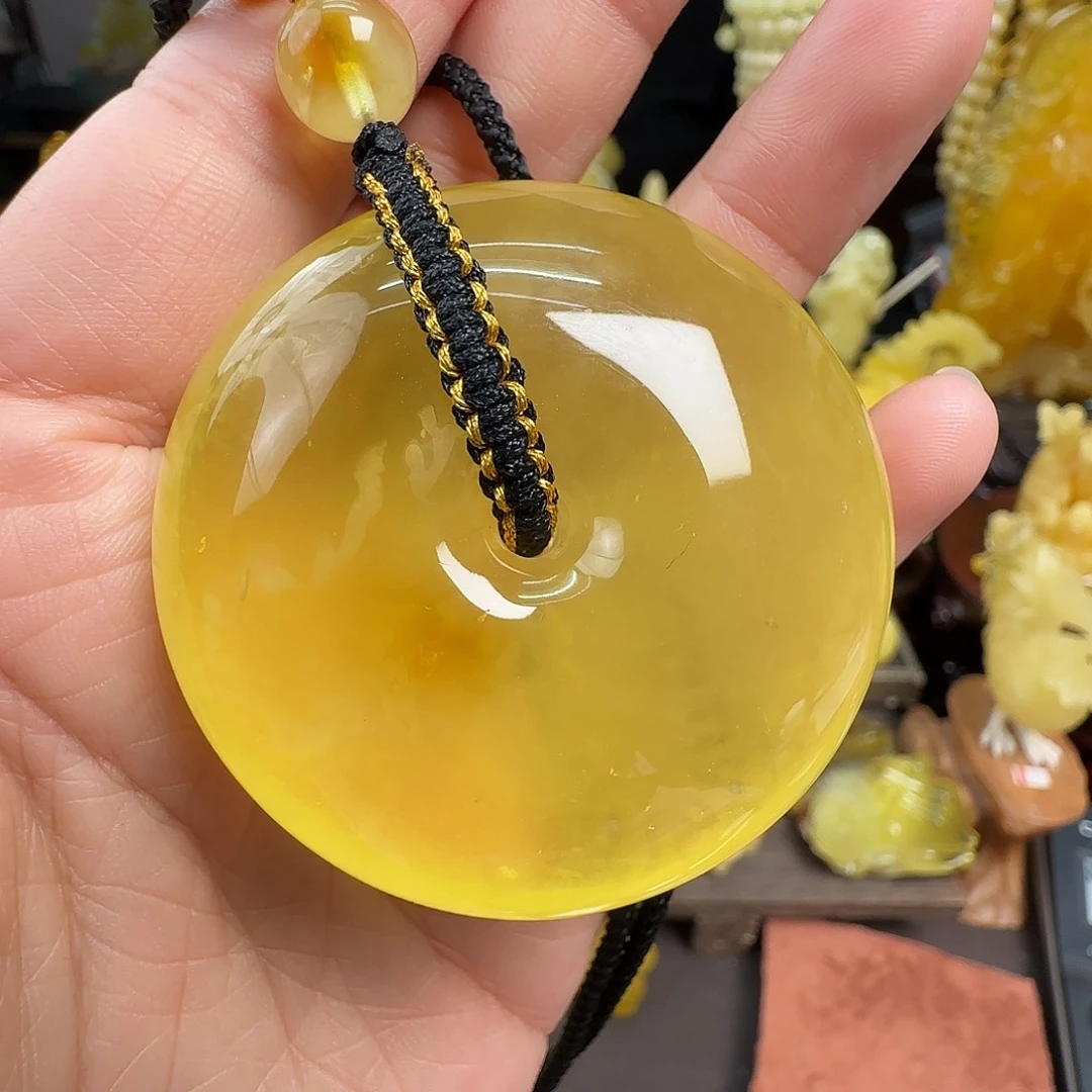 蜜蜡未镶嵌珠宝奇石