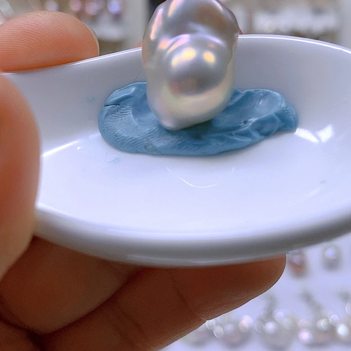 淡水珍珠颈饰合金