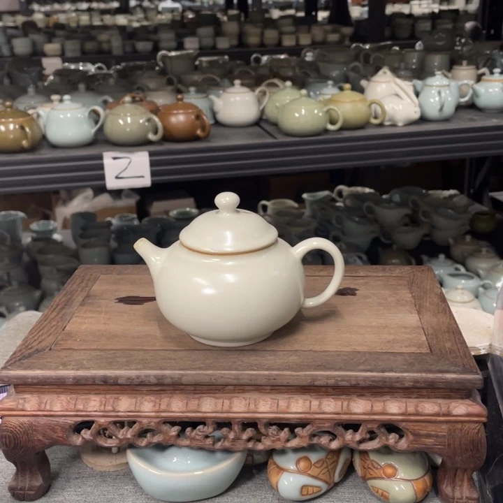 摆件月白釉支烧大容天壶