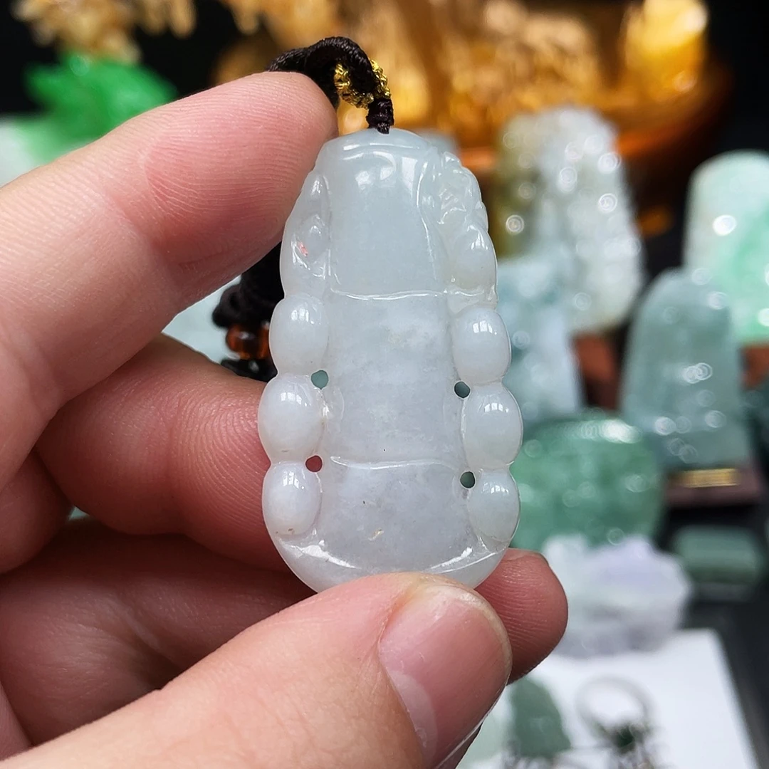 翡翠未镶嵌颈饰竹节