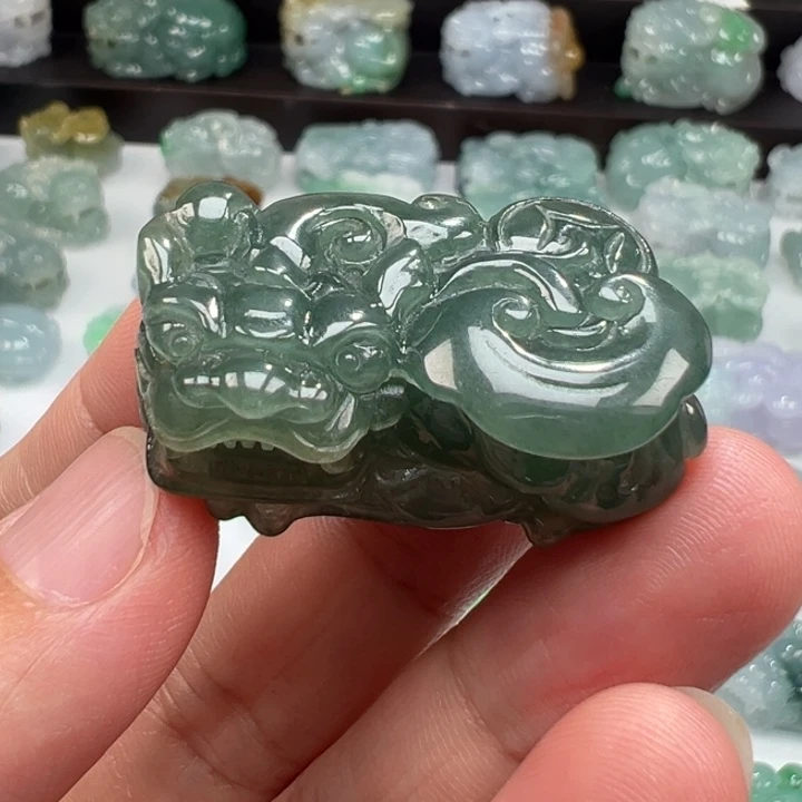 颈饰未镶嵌翡翠貔貅