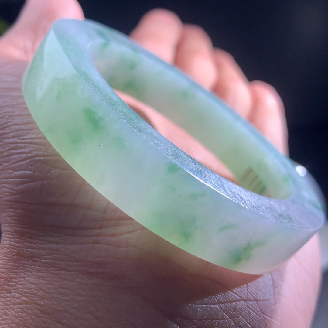 未镶嵌手镯定制翡翠
