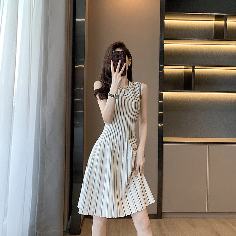 夏季条纹无袖连衣裙女款女装时尚显瘦修身小香风白色法式气质裙子