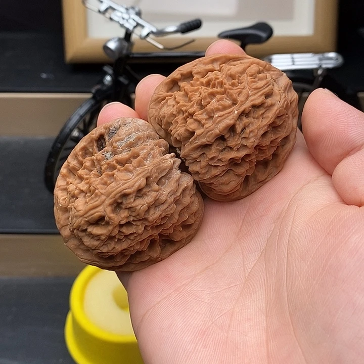 王****吊坠桃核南疆石全品
