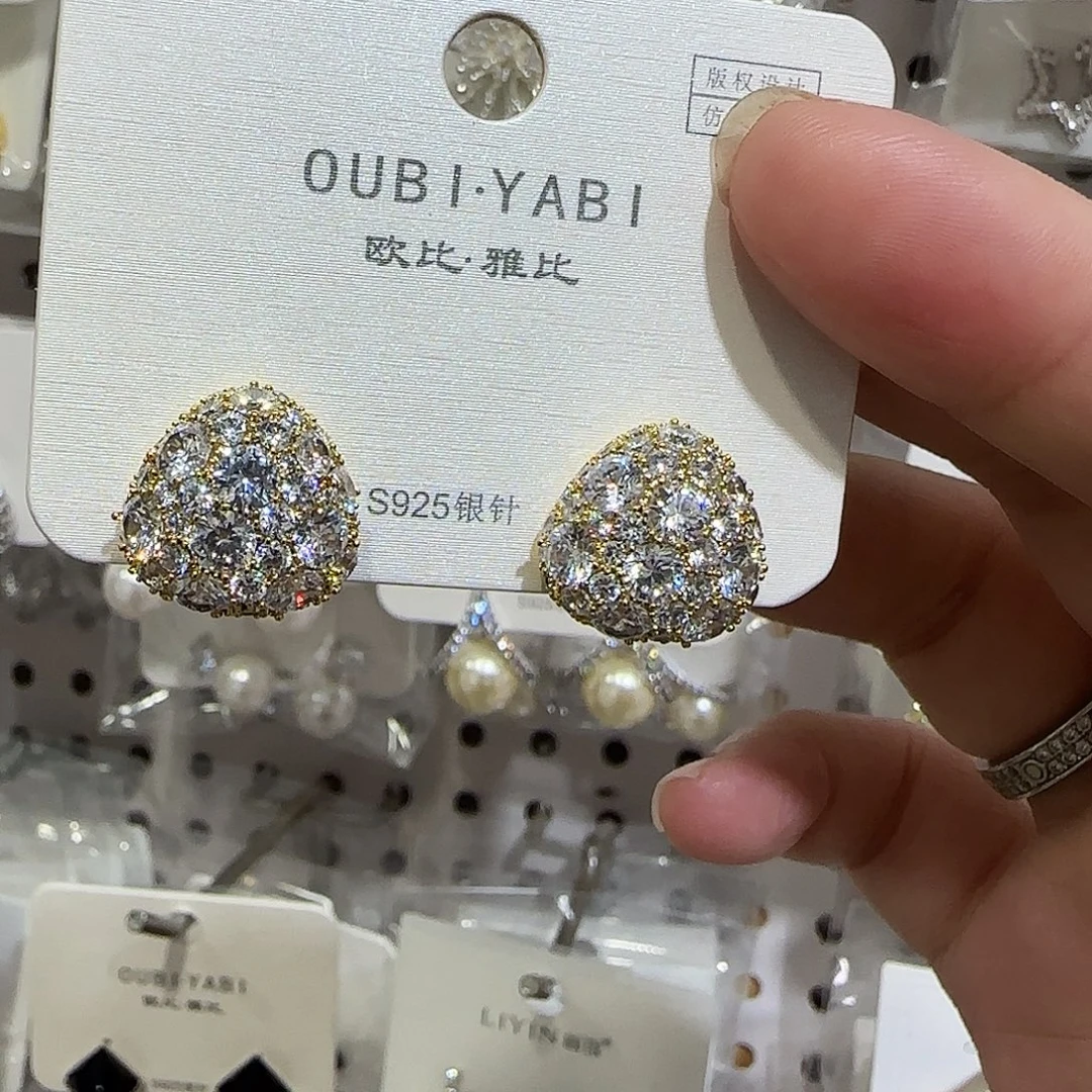 锆石纯铜合金金色耳钉