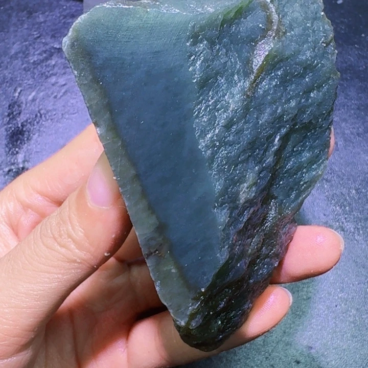 未镶嵌和田玉（糖玉）珠宝半成品