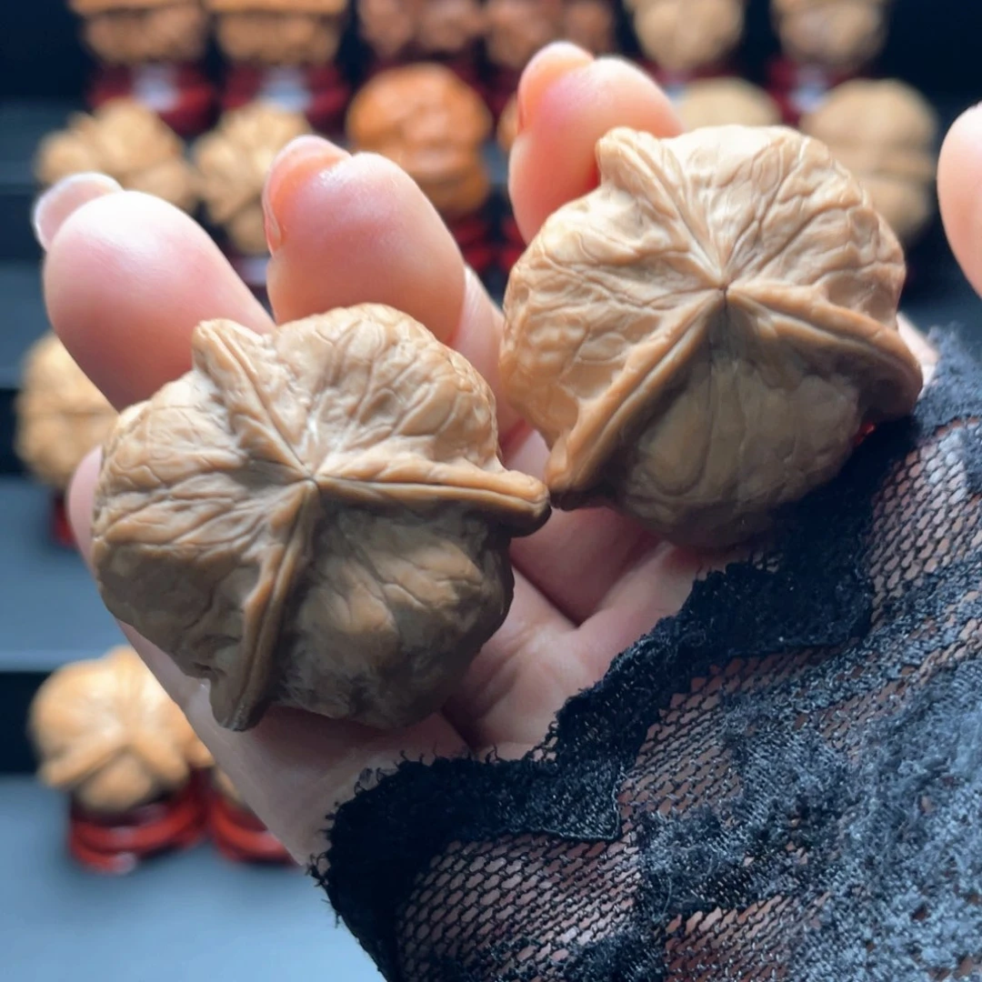 文玩核桃把件顺***｀三…………