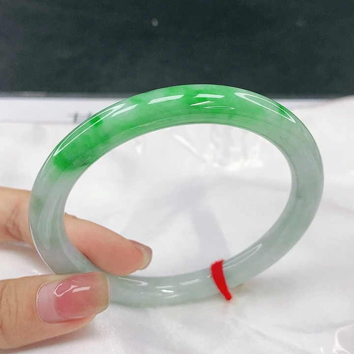 翡翠未镶嵌手镯圈61，85052