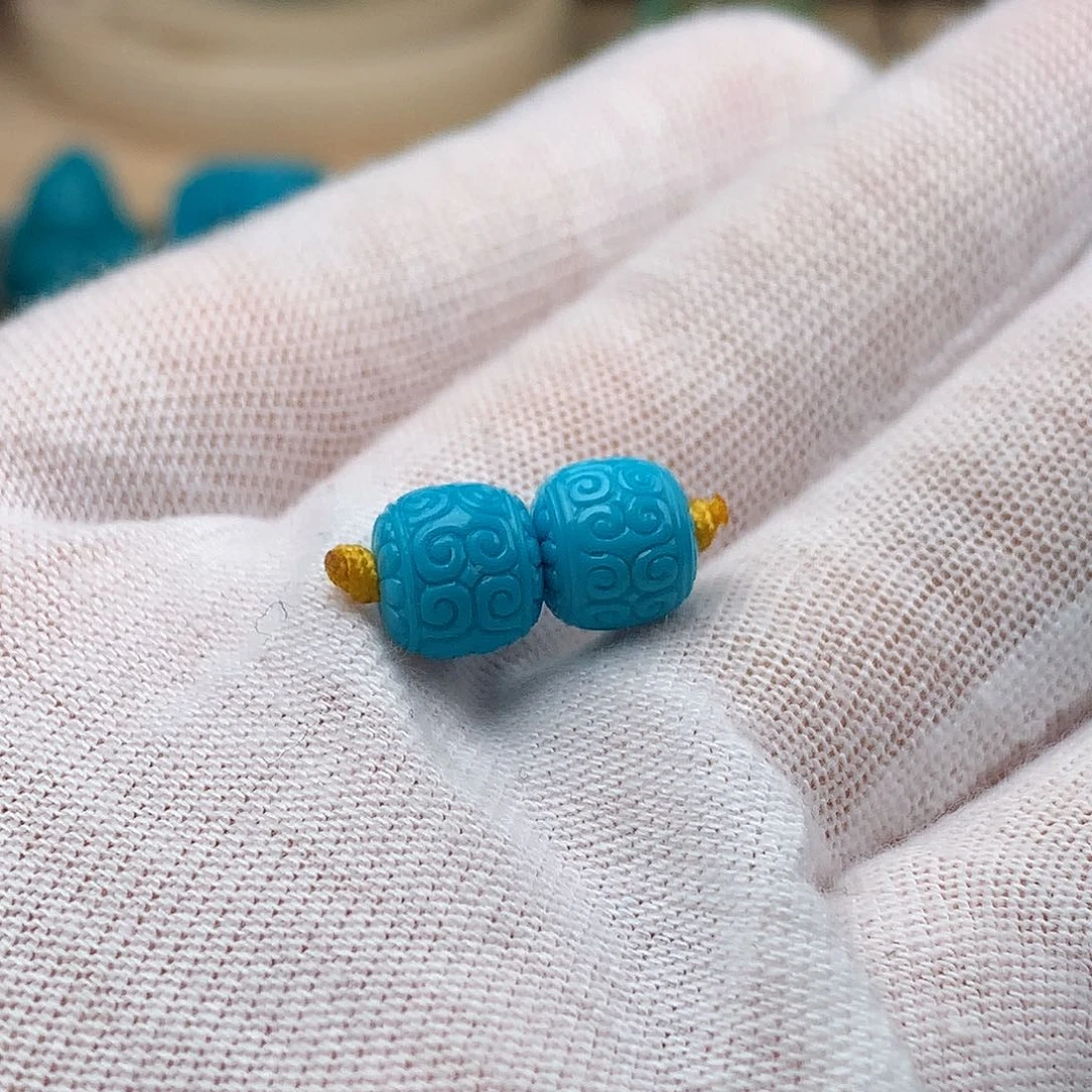 绿松石未镶嵌颈饰