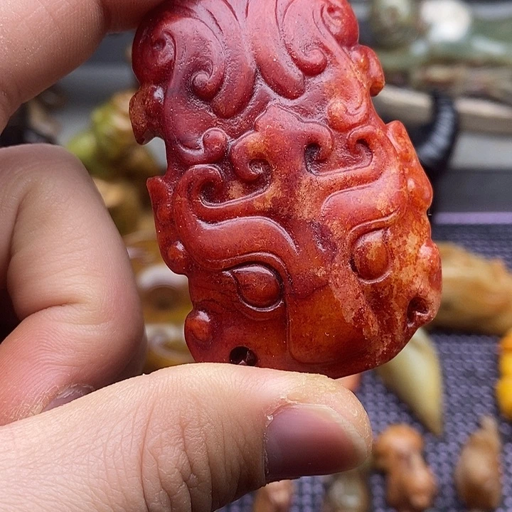 未镶嵌蛇纹石玉颈饰