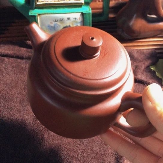 紫砂茶壶大家都喜欢的一把紫砂壶。