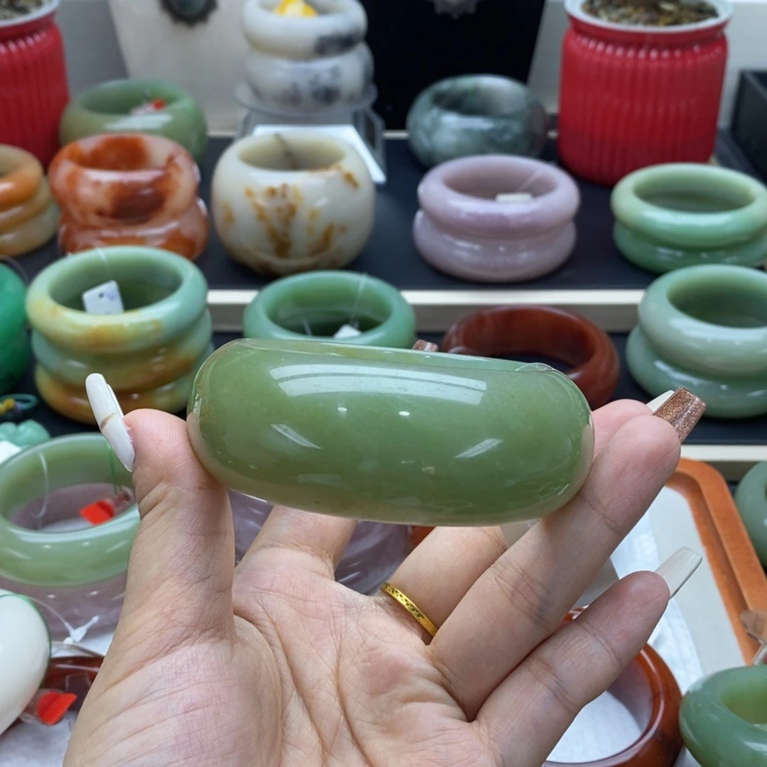 石英质玉未镶嵌手链