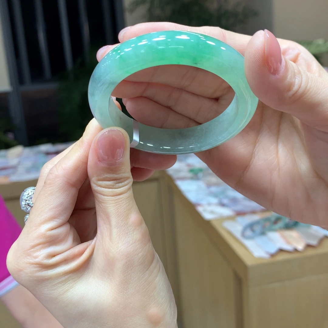 未镶嵌手镯翡翠不退不换