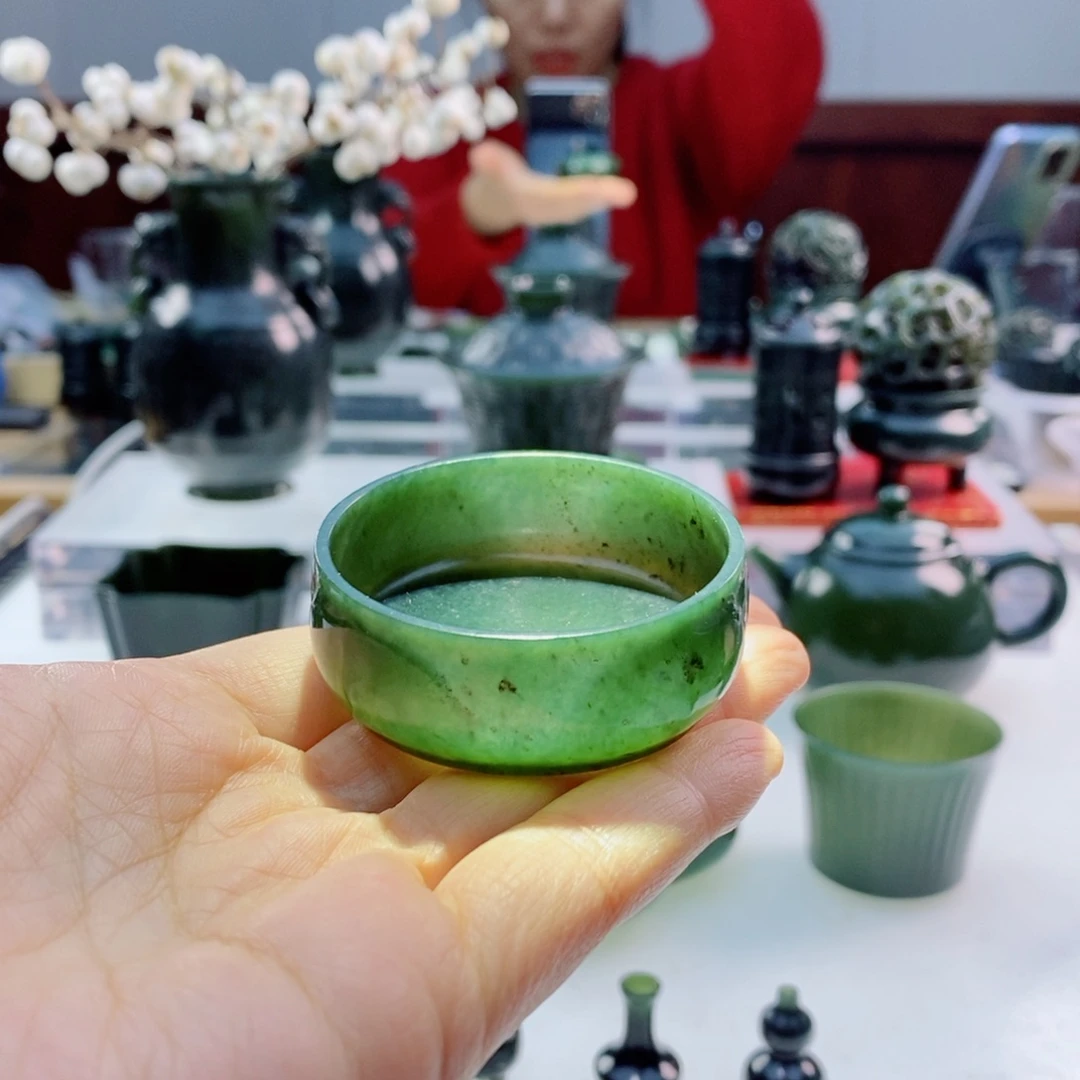 未镶嵌和田玉摆件