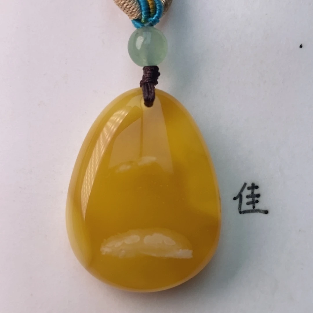未镶嵌琥珀珠宝奇石