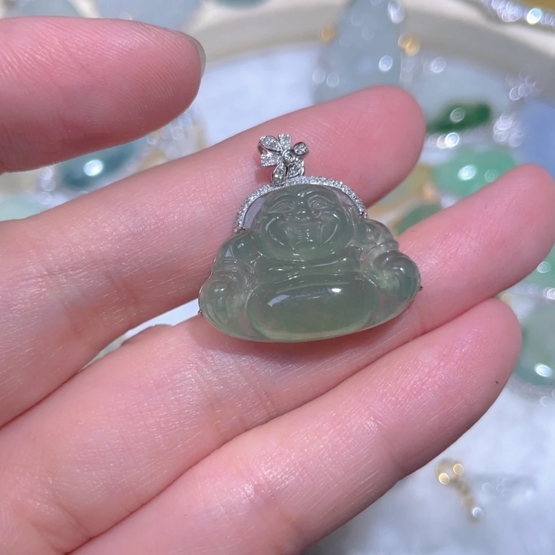 翡翠18K金镶嵌颈饰翡翠