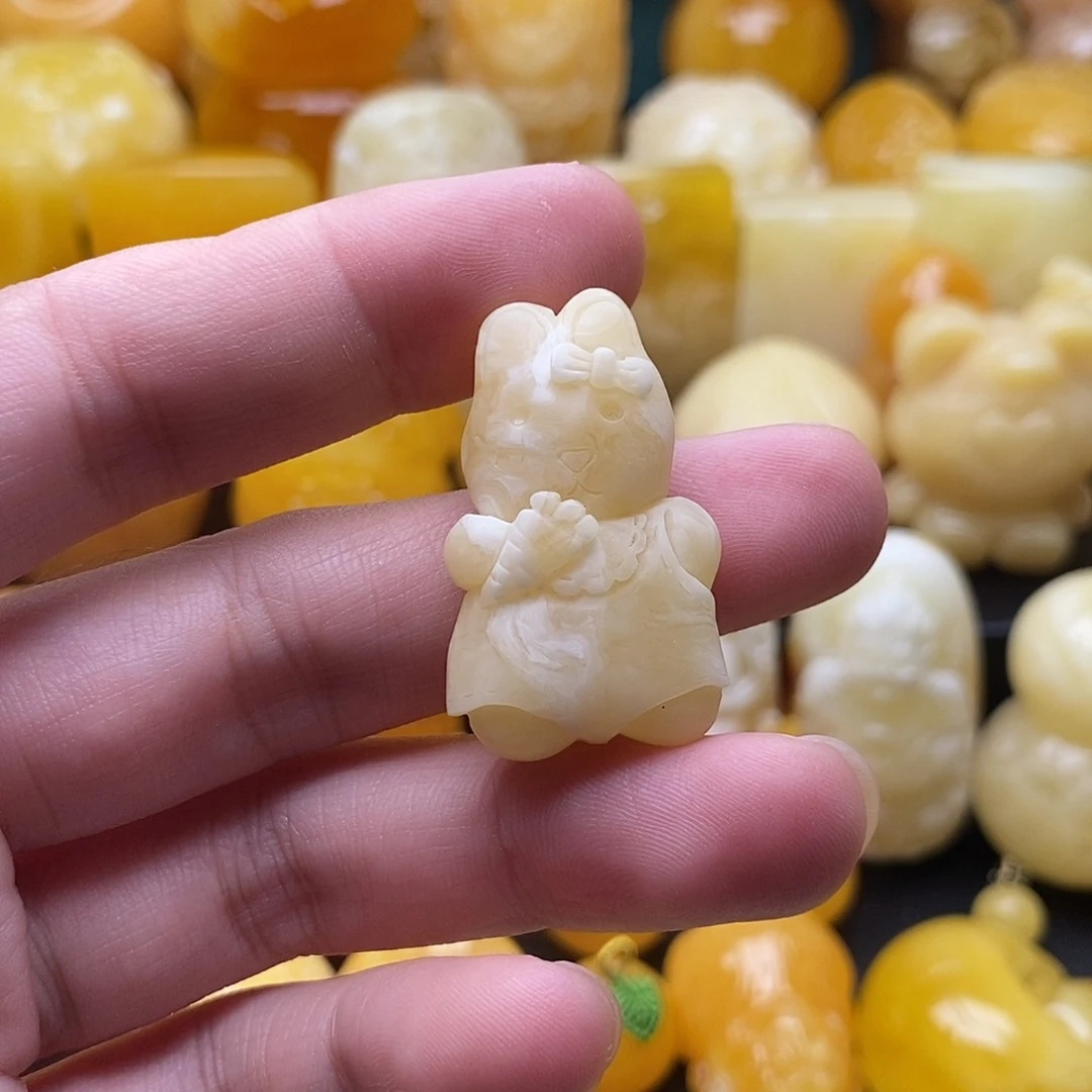 琥珀颈饰未镶嵌琥珀蜜蜡