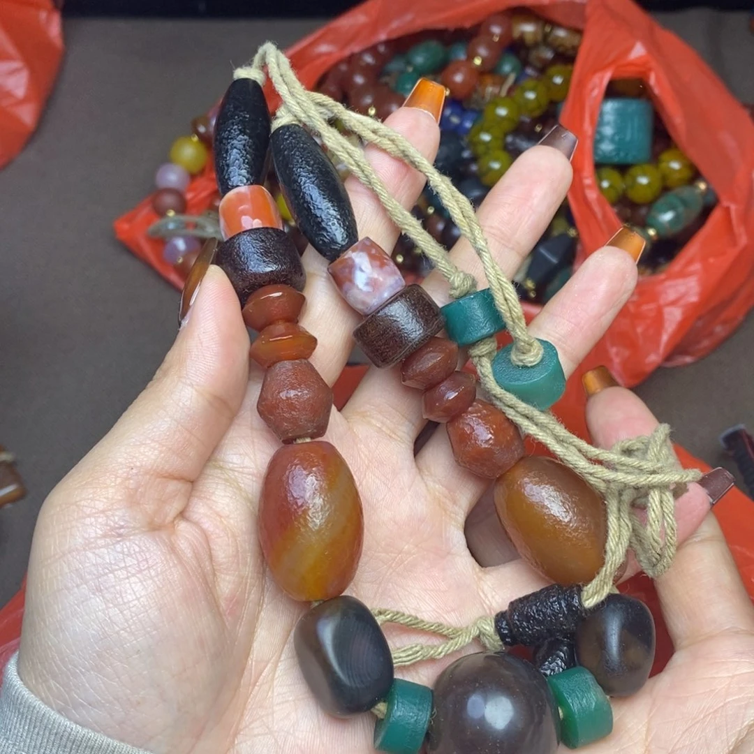 玛瑙/玉髓颈饰未镶嵌