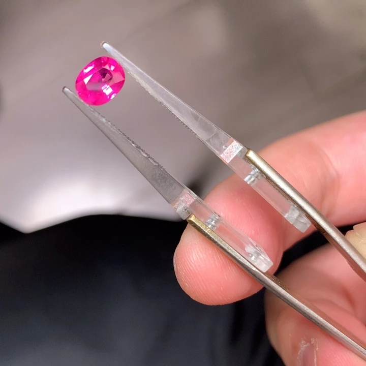 尖晶石裸石未镶嵌