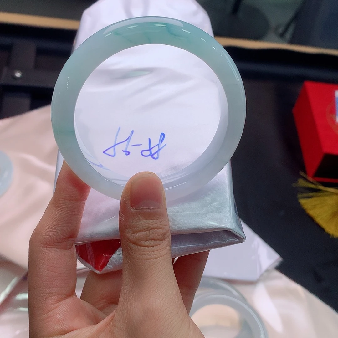 未镶嵌手镯翡翠翡翠