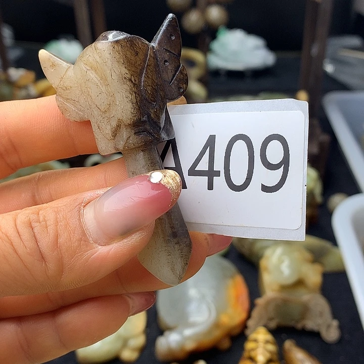 玩***事和田玉未镶嵌颈饰