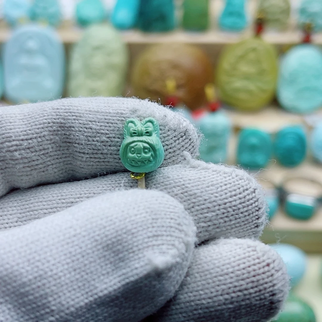 绿松石未镶嵌珠宝奇石