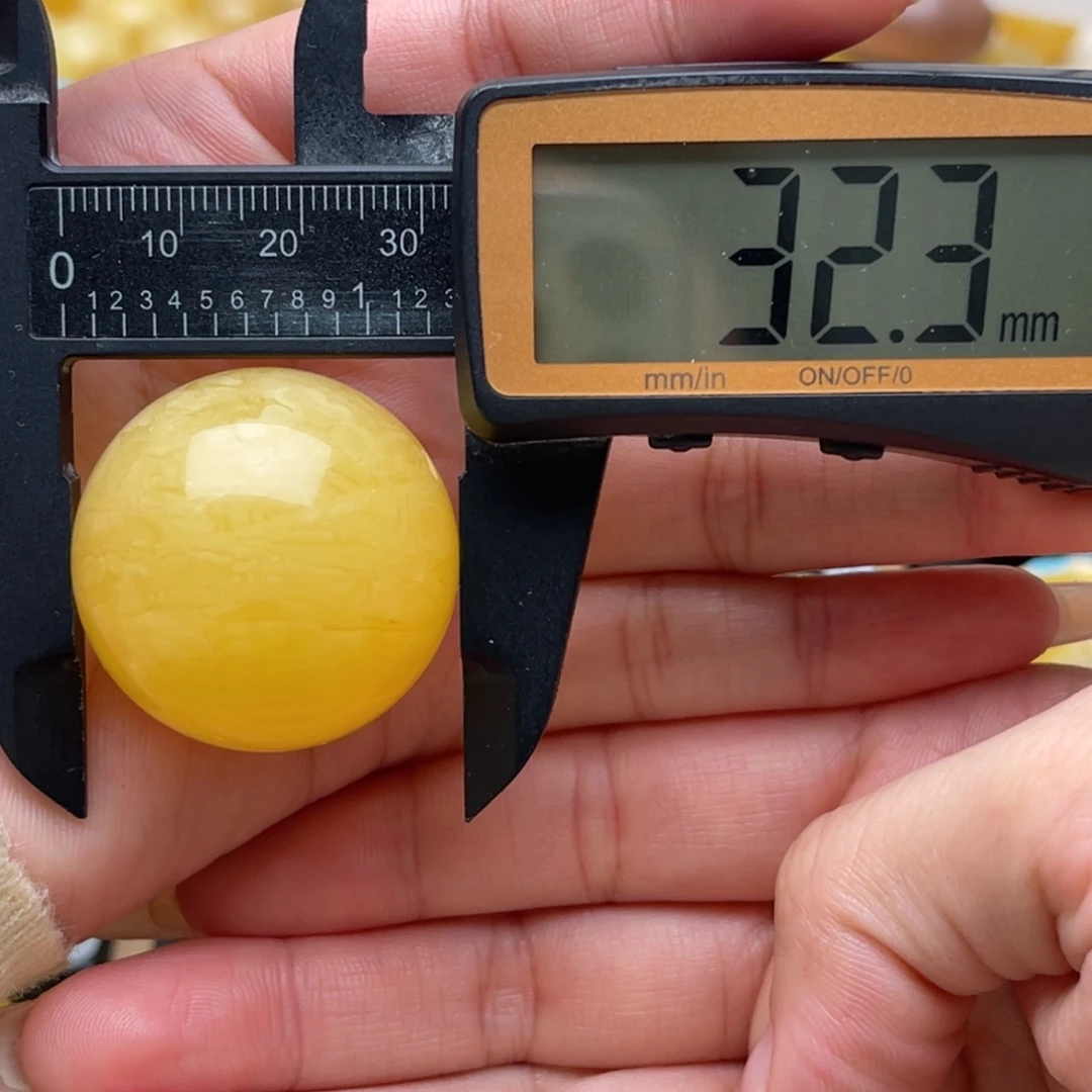 琥珀未镶嵌裸石蜜蜡圆珠微瑕笑