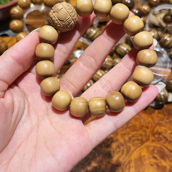 【闪购商品】无**辈老山檀香，。，，，，