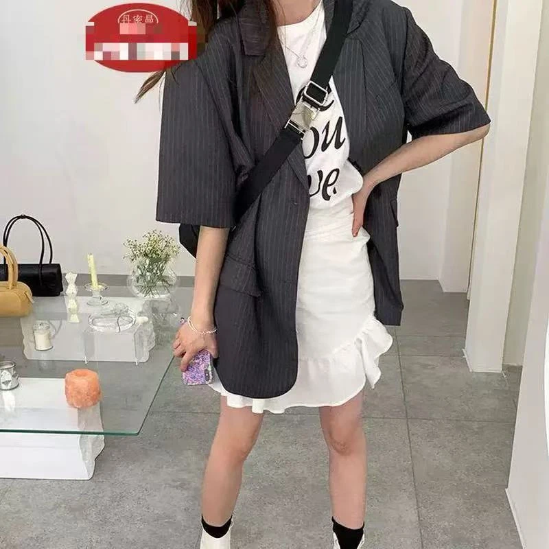 灰色短袖西装夏季薄款2025新款轻薄款韩版宽松西服B18-10