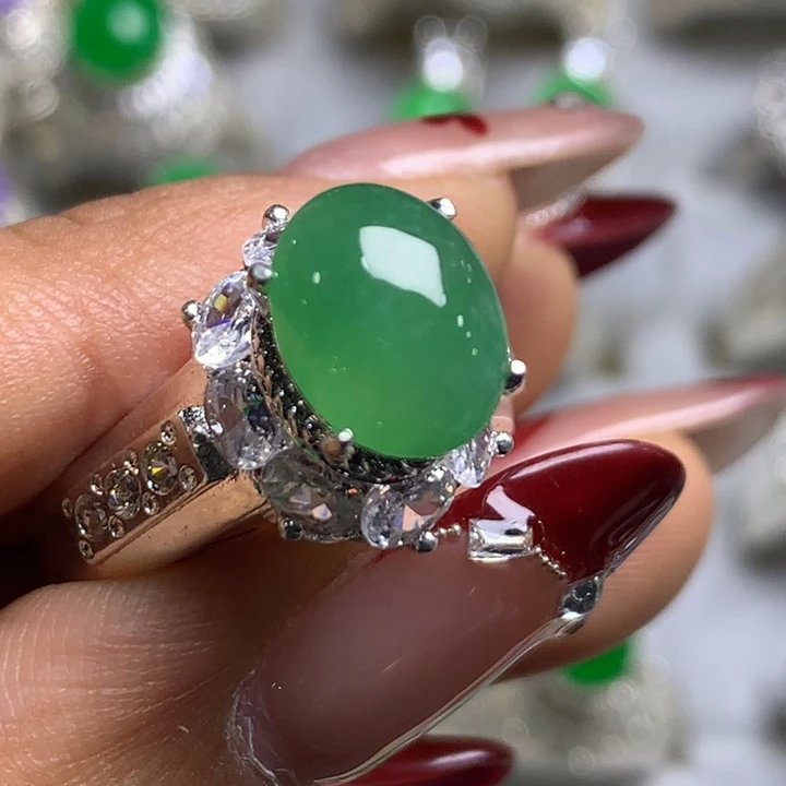 翡翠未镶嵌戒指铜托