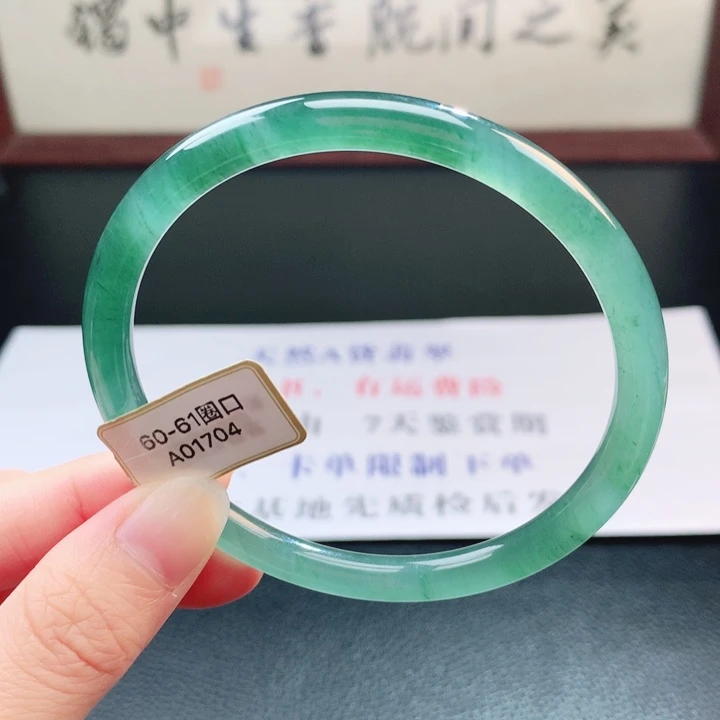 翡翠未镶嵌手镯翡翠手镯17