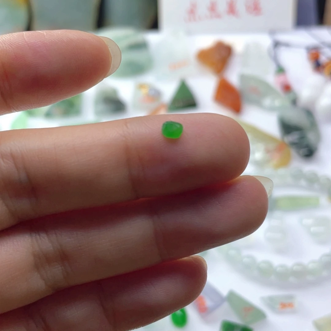 未镶嵌定制翡翠天然缅甸翡翠
