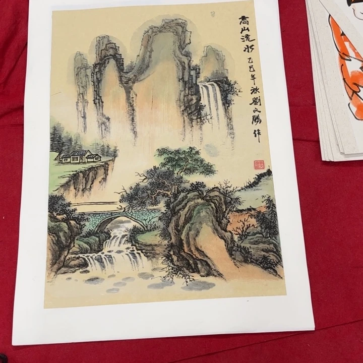 国画花鸟等图案为一体而