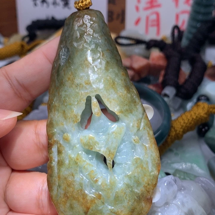 翡翠未镶嵌颈饰保真天然A货翡翠