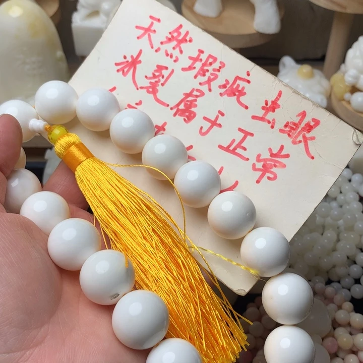 大果紫檀（缅甸花梨）瑕疵2.0白手持