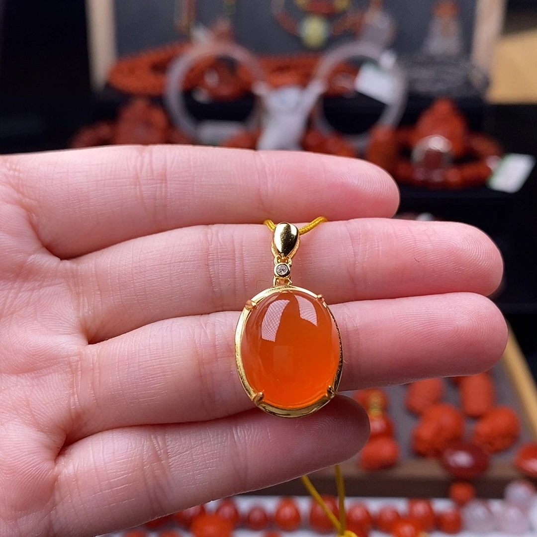 南红玛瑙银S925镶嵌云南保山冰红吊坠