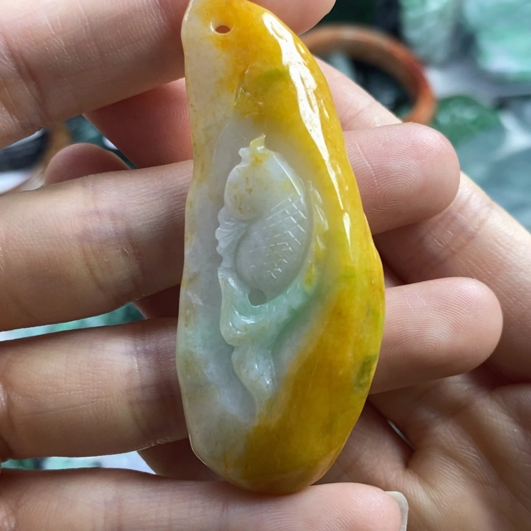 翡翠颈饰未镶嵌吊坠