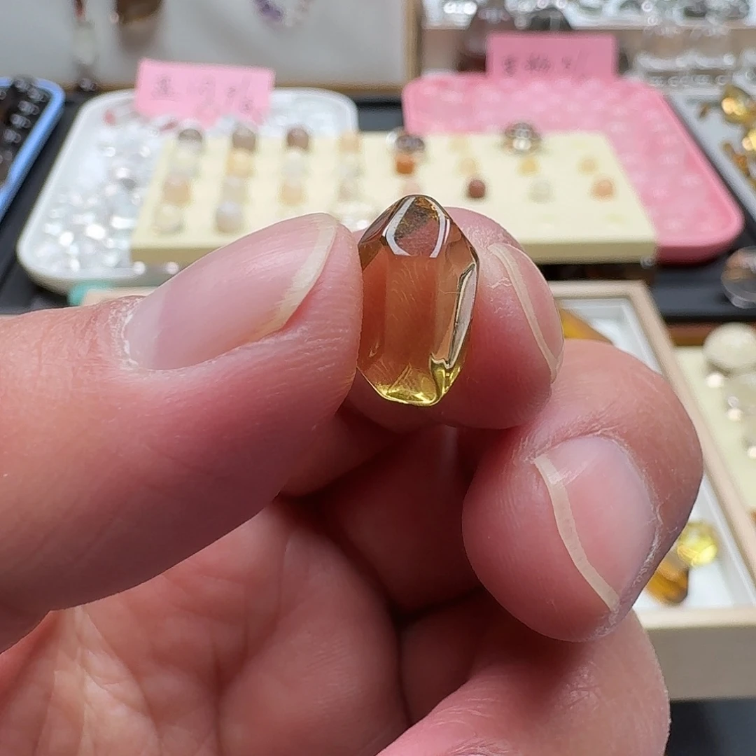 贺***朵水晶未镶嵌珠宝半成品