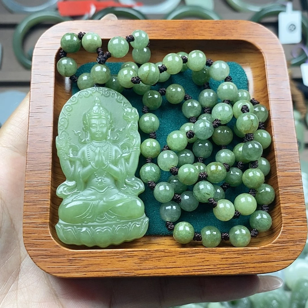 颈饰未镶嵌和田玉孤品观音牌