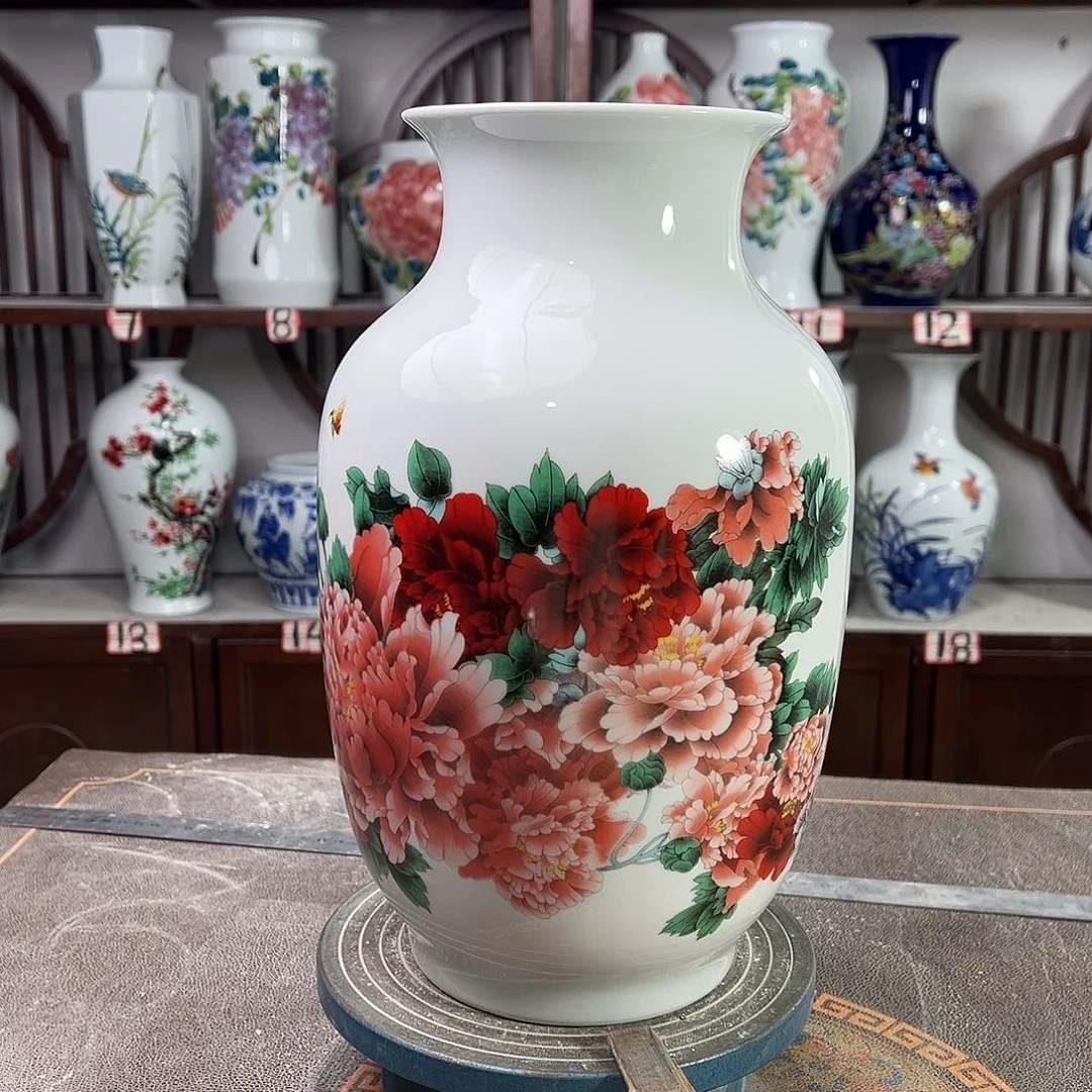 陶摆件景德镇陶瓷大冬国色