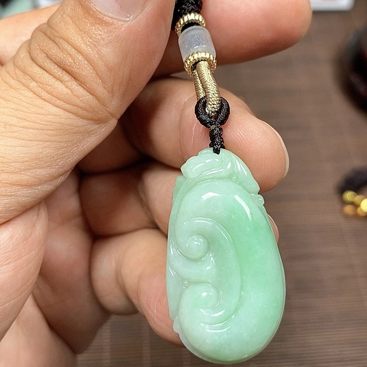 颈饰未镶嵌翡翠天然翡翠玉A货配证书