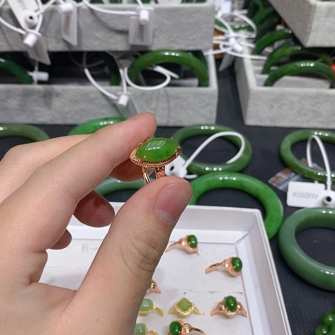 和田玉（碧玉）未镶嵌戒指