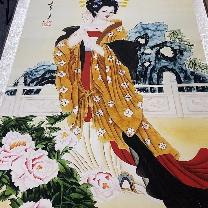 白轴贵妃赏花挂轴