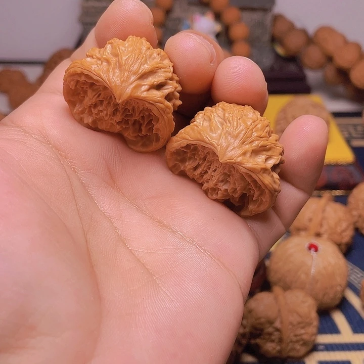 文玩核桃吊坠35蛇头聚宝盆