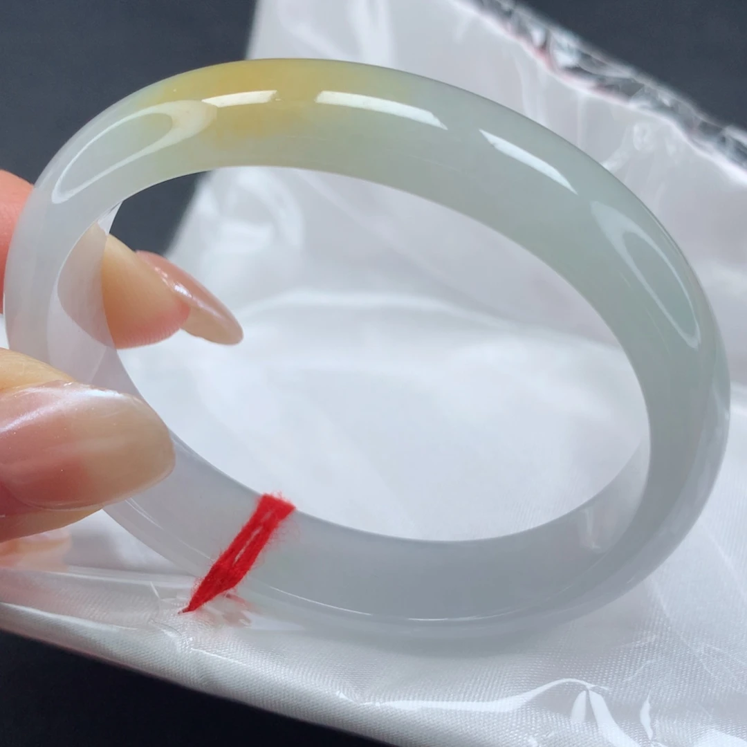 未镶嵌手镯翡翠，20号贵妃，正圈戴50.51