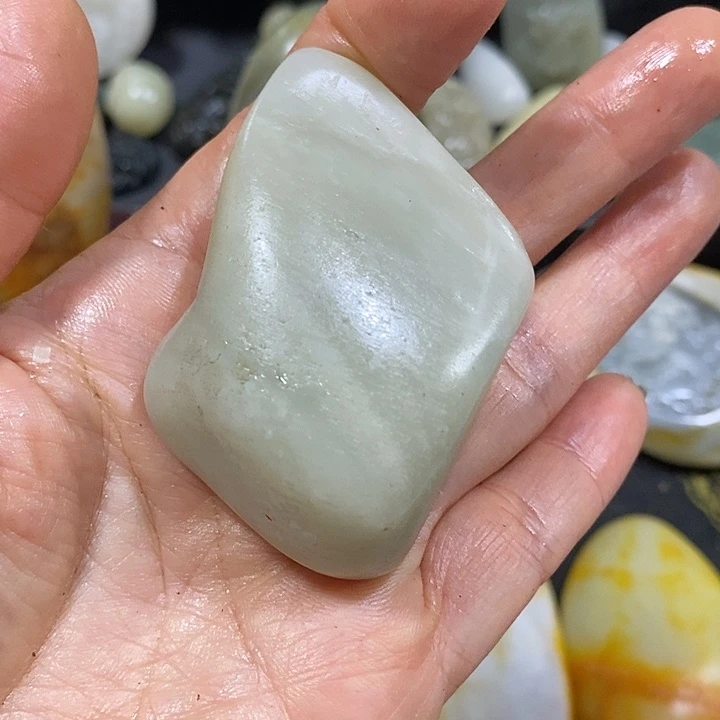 未镶嵌和田玉（糖玉）挂件