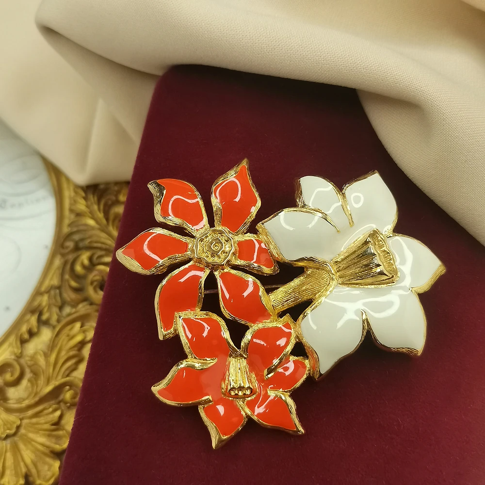 MONET高阶重工珐琅花卉胸针[2501061-059]